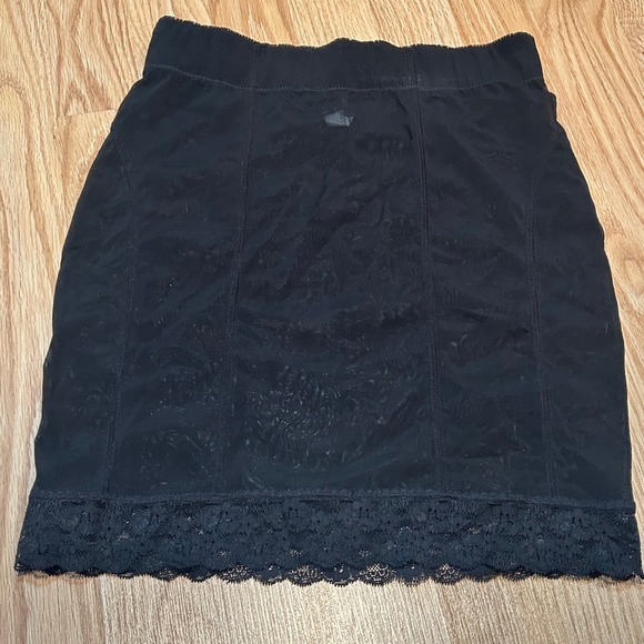 Frederick's of Hollywood Other - Fredericks of Hollywood Black Mesh Lace Trim Control Slip Skirt Style 8705 Large